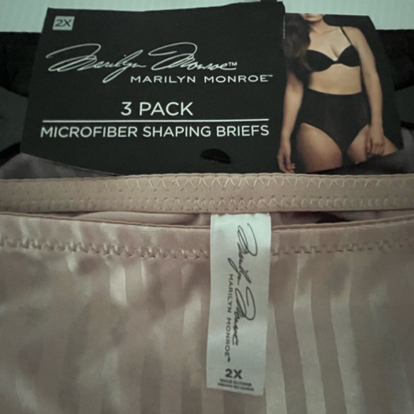Marilyn Monroe Microfiber Shaping Briefs w/Firm Control Tummy Band 3 pc set - Picture 8 of 11